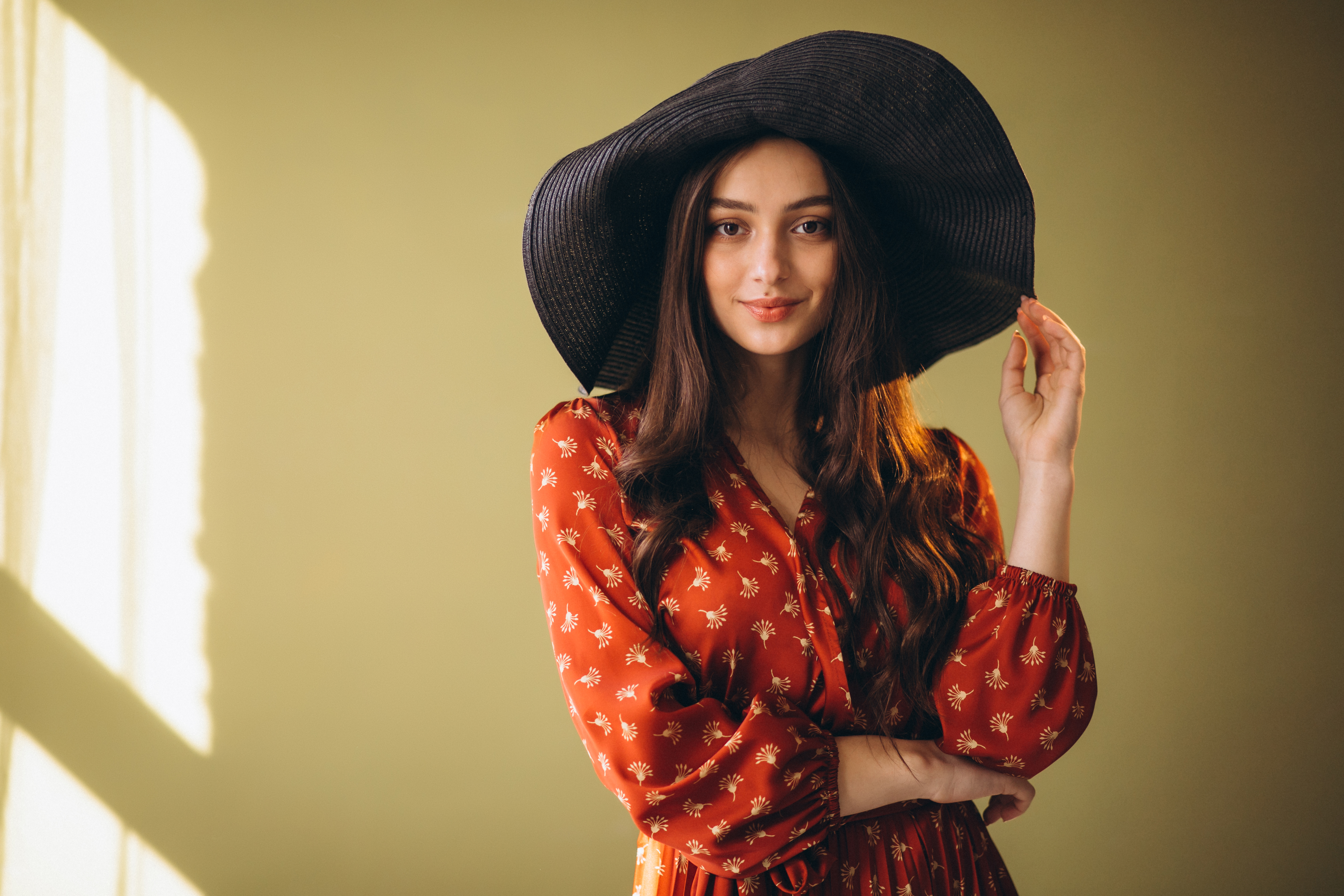 https://connectbiz.in/storage/photos/1004/young-woman-beautiful-dress-hat.jpg