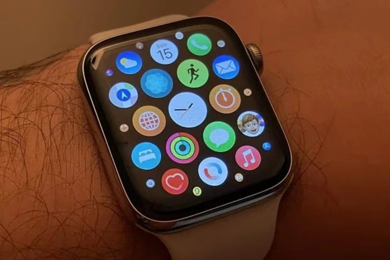 Alerts for those wearing apple watch, claim to be harmful chemicals in the band; Case filed